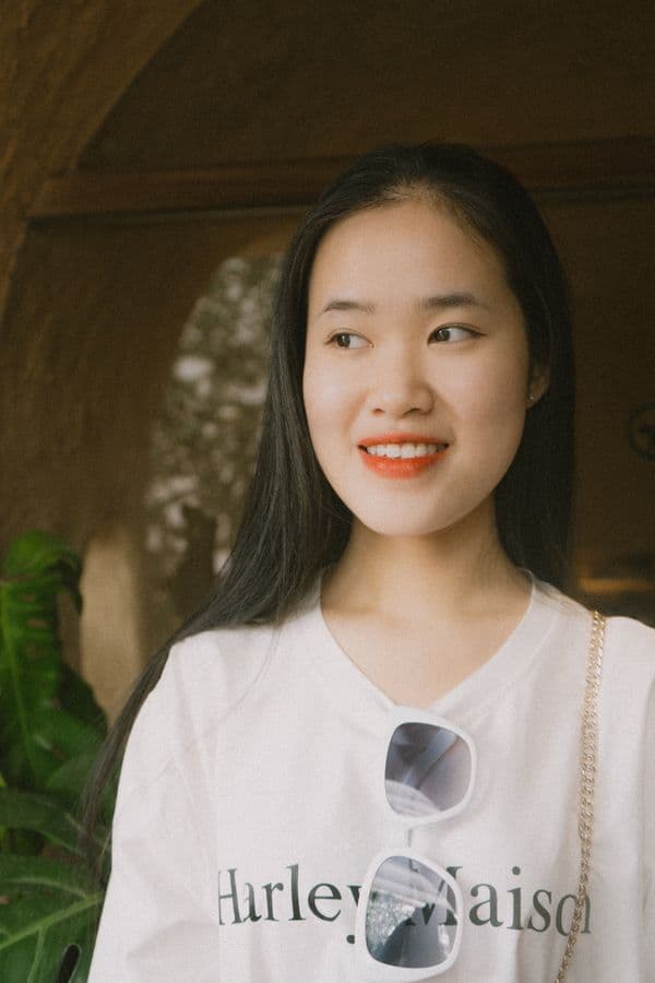 Mei Lin, Senior accountant
